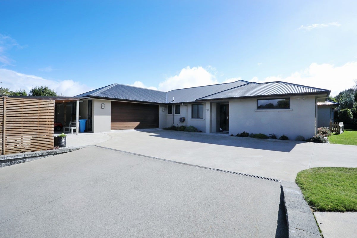 139 Marama Avenue South, Otatara, Invercargill - Carousel 1