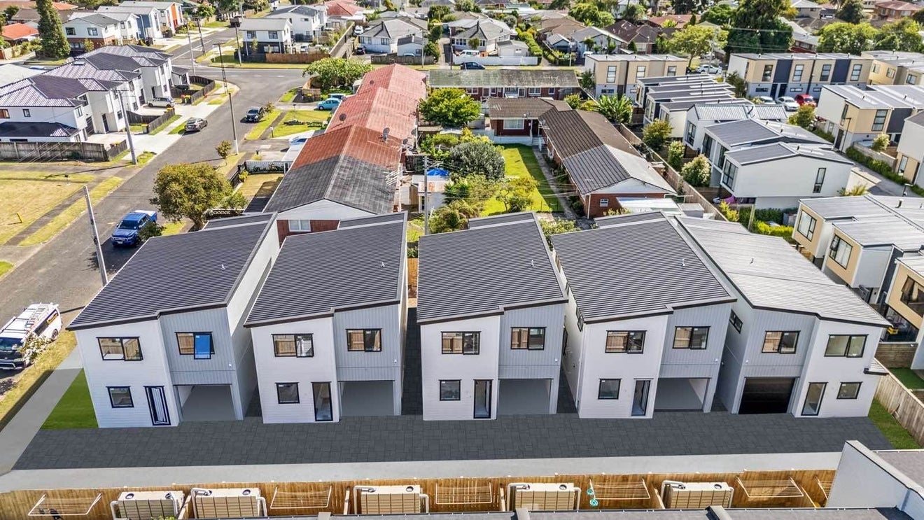 10 Fraser Road, Papatoetoe, Auckland - Carousel 10