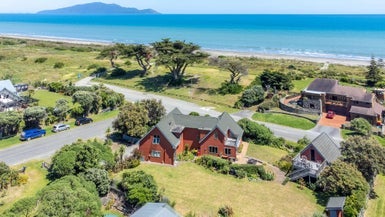 2 Kitchener Street, Te Horo Beach - Carousel 1