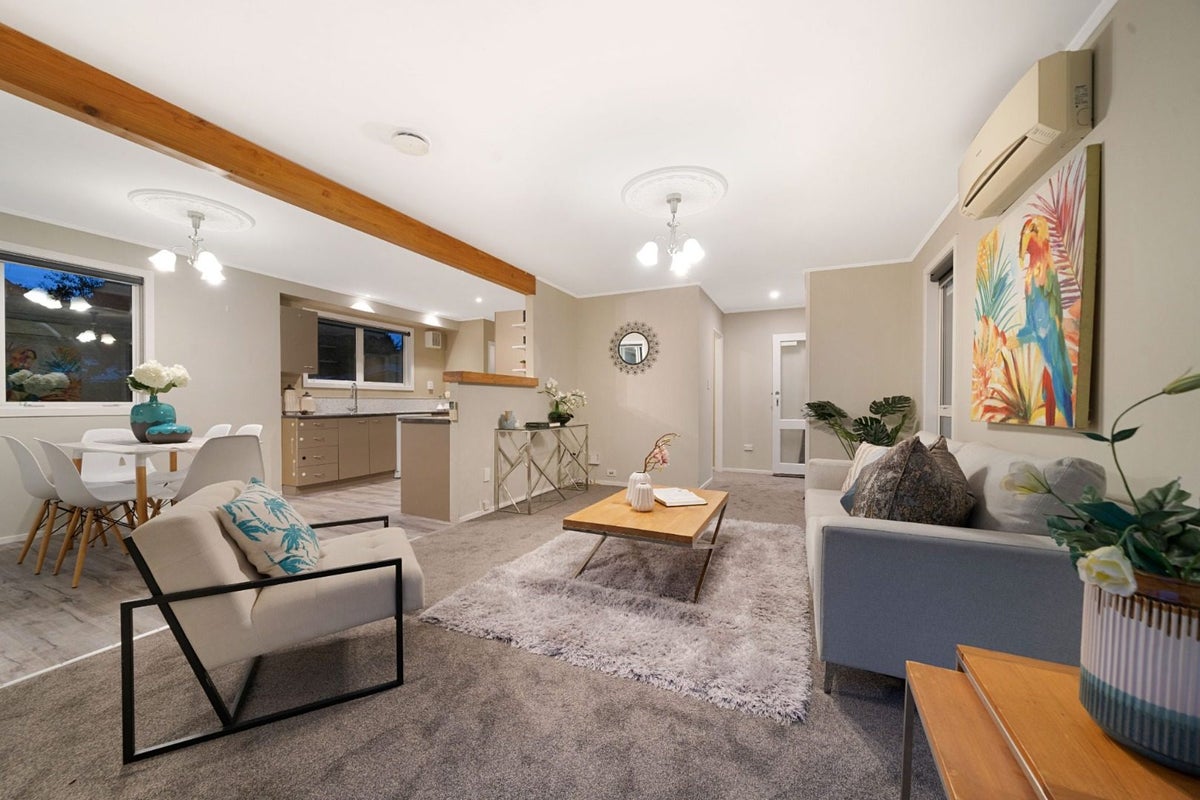 17 Clyma Place, Massey, Auckland - Carousel 2