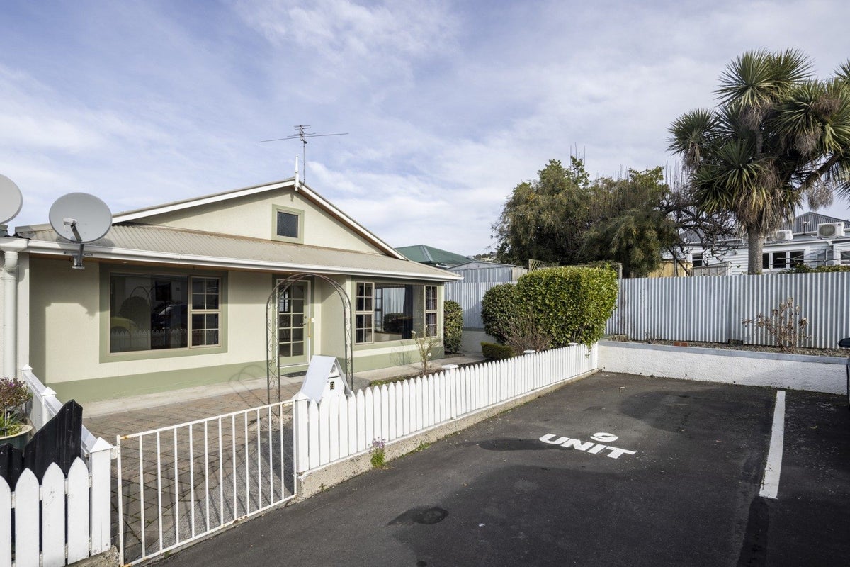 9/31 Eastbourne Street, Caversham, Dunedin - Carousel 1