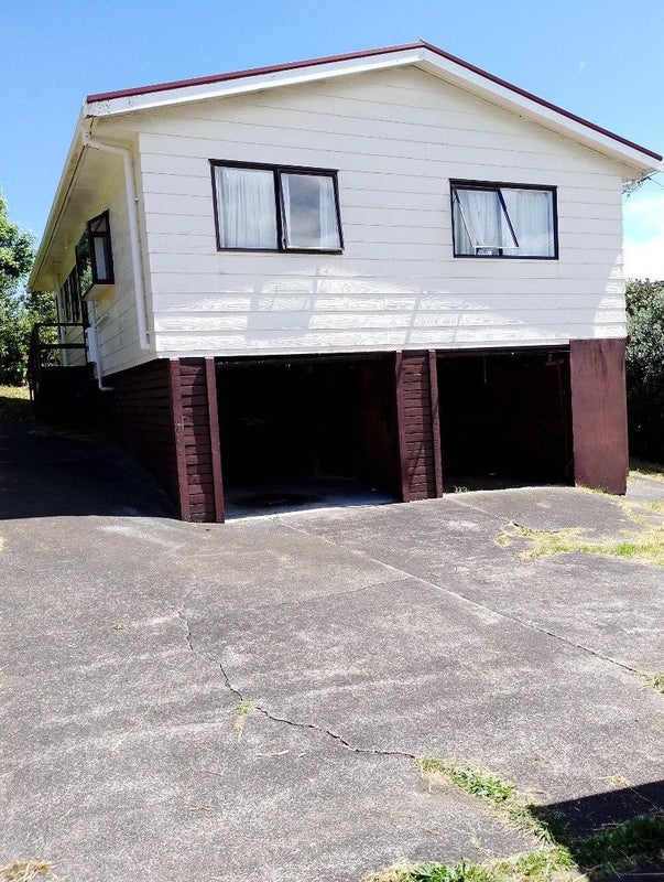 2/8 Quiet Street, Te Atatu South, Auckland - Carousel 2