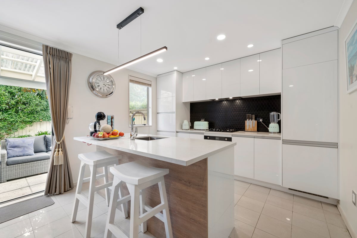 56 Figaro Crescent, Takanini, Auckland - Carousel 1