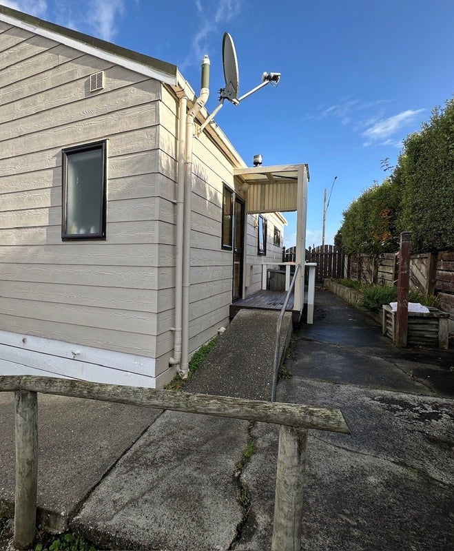 22 Mcneil Street, Balclutha - Carousel 17