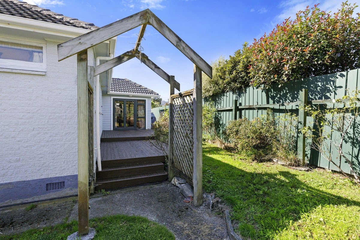 83 Thackeray Street, Trentham, Upper Hutt - Carousel 26