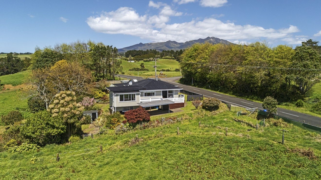 401 Koru Road, Koru, New Plymouth - Carousel 2