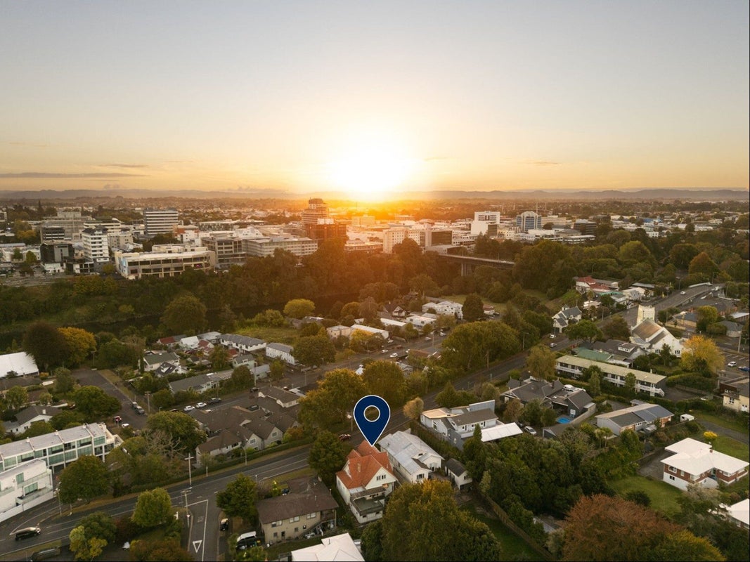 128 River Road, Hamilton East, Hamilton - Carousel 2