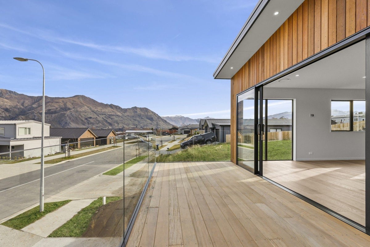 57 Clearview Street, Wanaka - Carousel 2