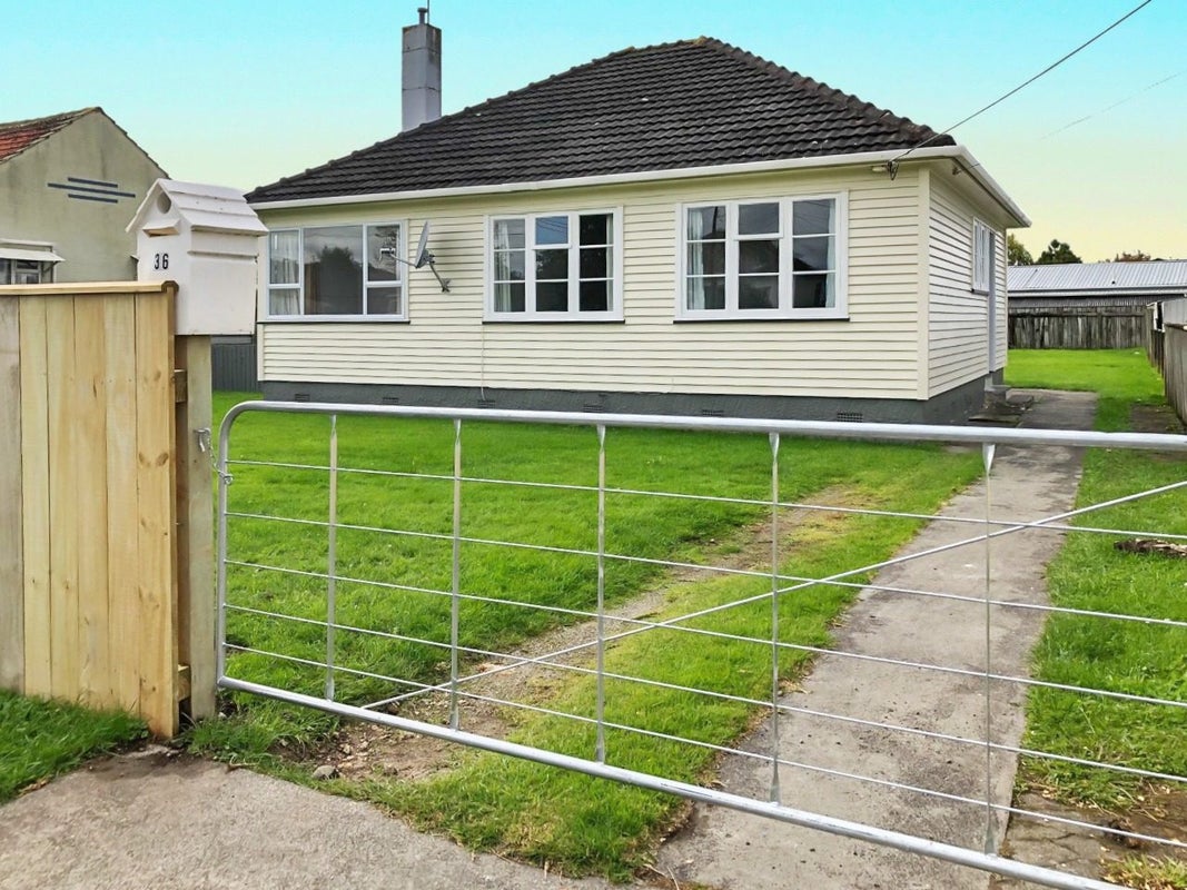 36 Tanguru Street, Whanganui East, Whanganui - Carousel 2