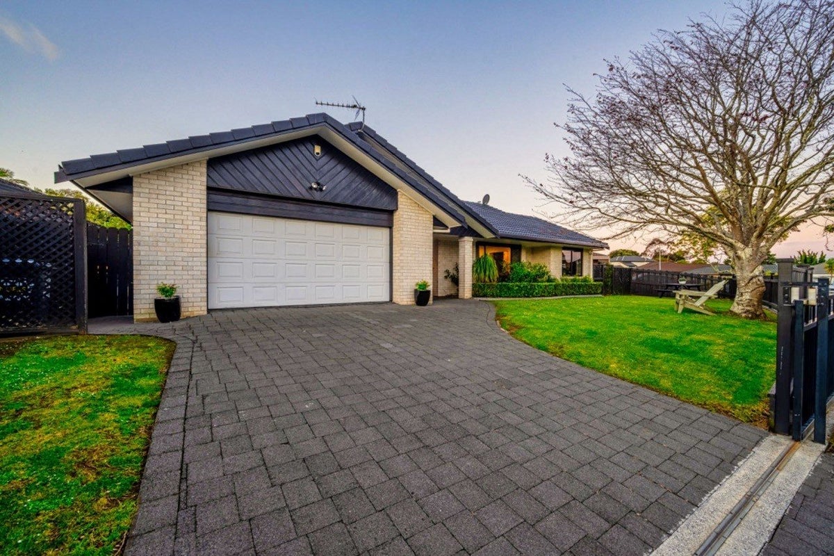 16 Britannia Place, Half Moon Bay, Auckland - Carousel 8