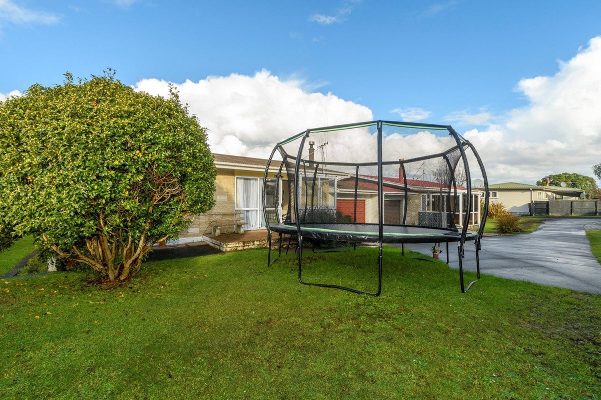 24B Hall Road, Matua, Tauranga - Carousel 13