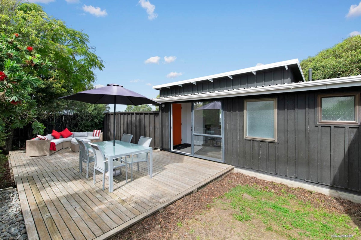 171 Vipond Road, Stanmore Bay, Whangaparaoa - Carousel 1