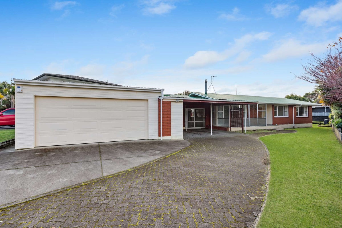 11 Ririnui Place, Maungatapu, Tauranga - Carousel 1