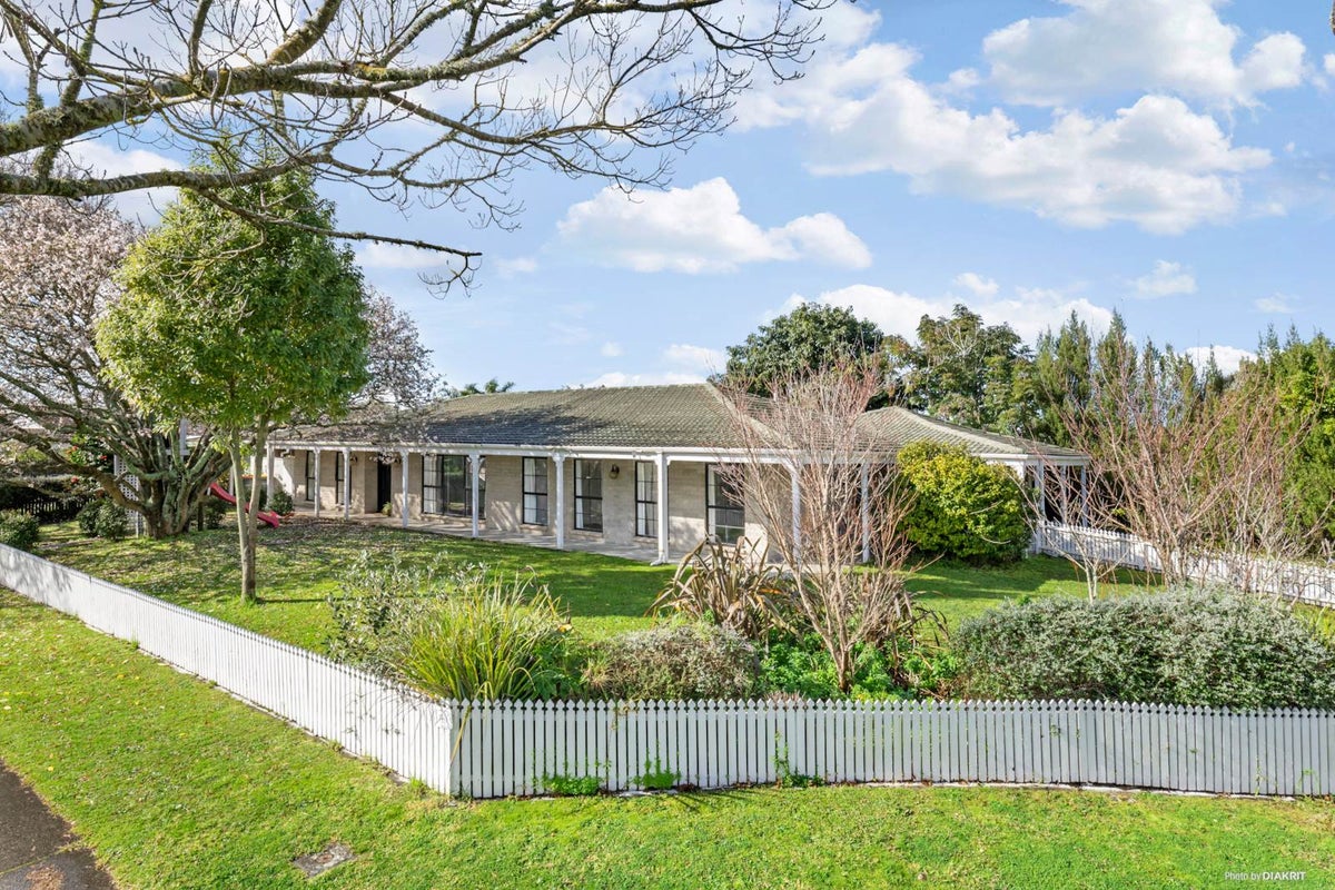 80 Walter Strevens Drive, Conifer Grove, Takanini - Carousel 2