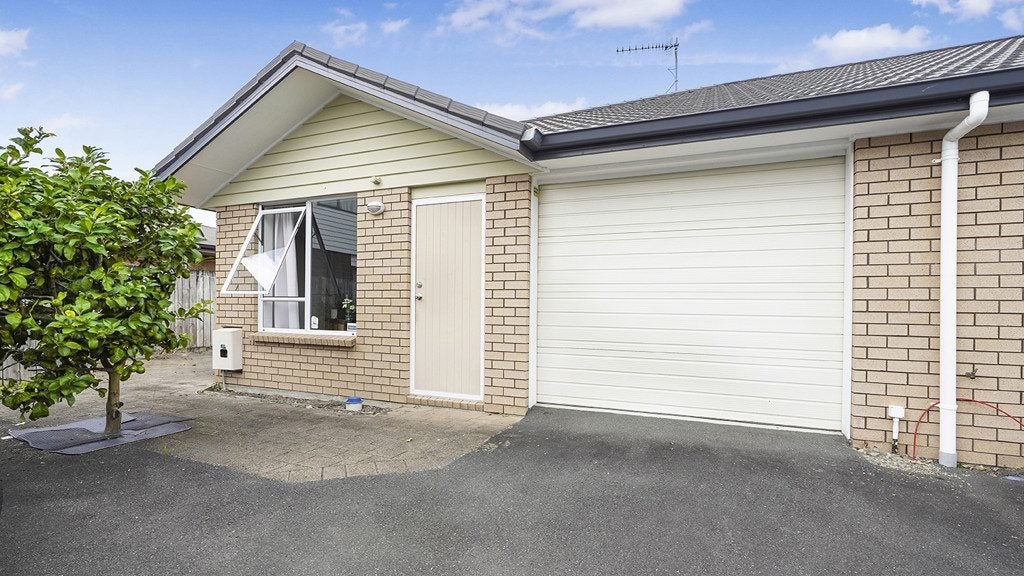17E Campbell Street, Frankton, Hamilton - Carousel 1