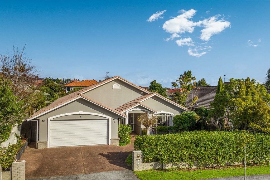 5 Bronte Place, Somerville, Auckland - Carousel 32
