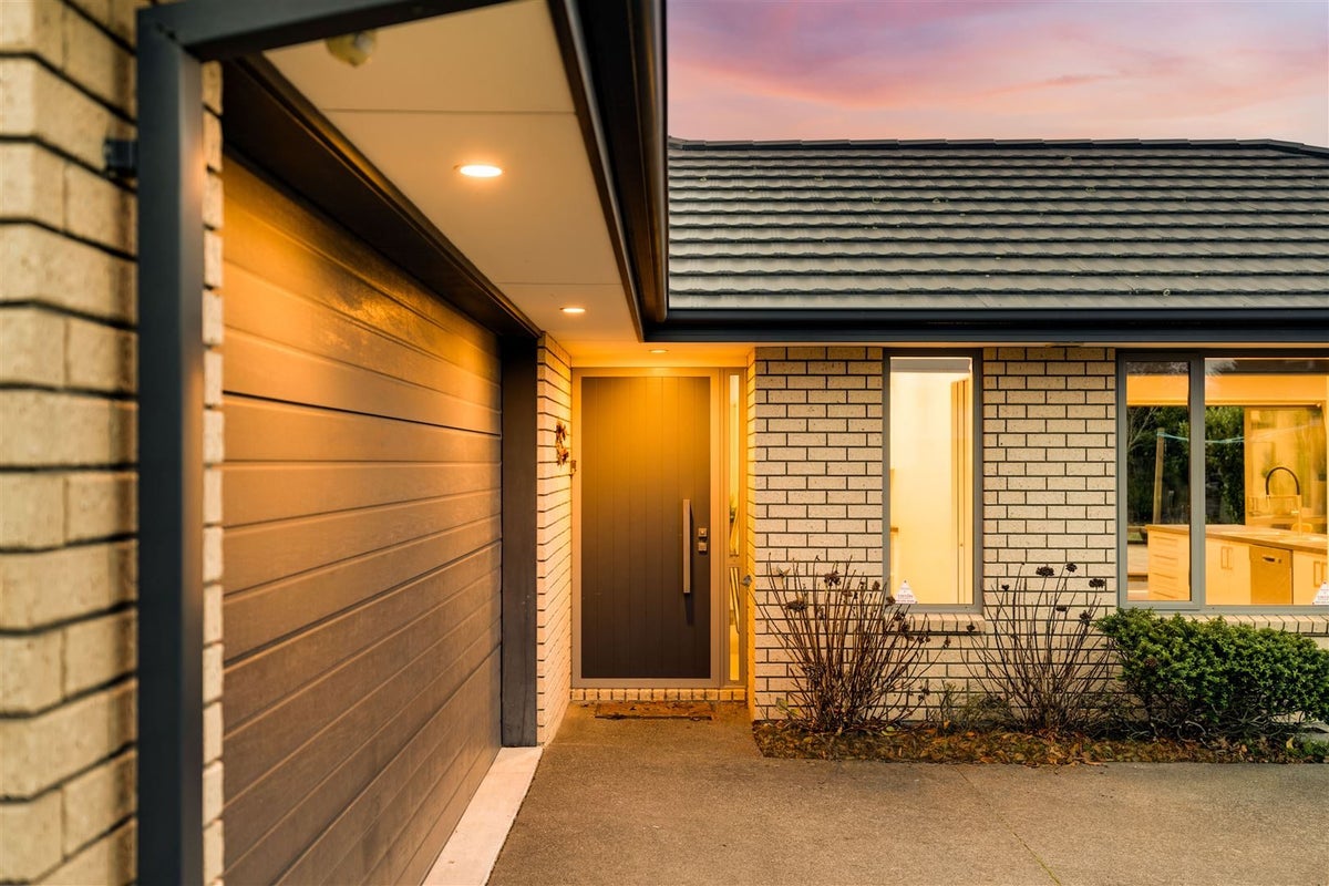 43 Mariposa Crescent, Aidanfield, Christchurch - Carousel 2