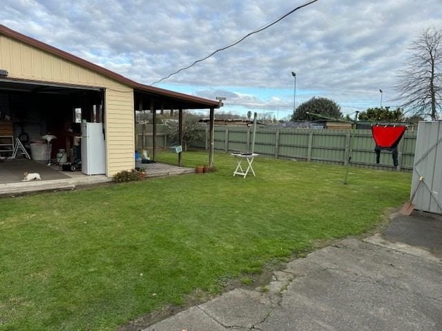 1203 Willowpark Road North, Mayfair, Hastings - Carousel 11