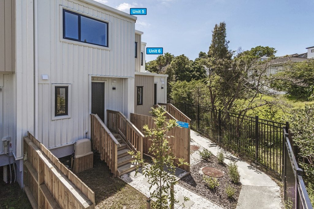 5/7 Cedar Heights Avenue, Massey, Auckland - Carousel 2