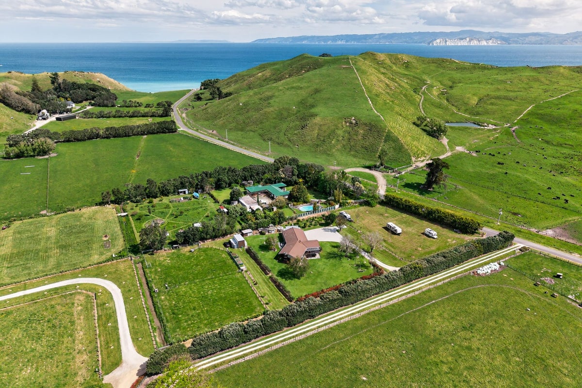 75 Sponge Bay Road, Wainui, Gisborne - Carousel 2
