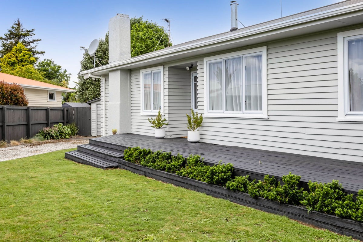37 Antonio Street, Stratford - Carousel 1
