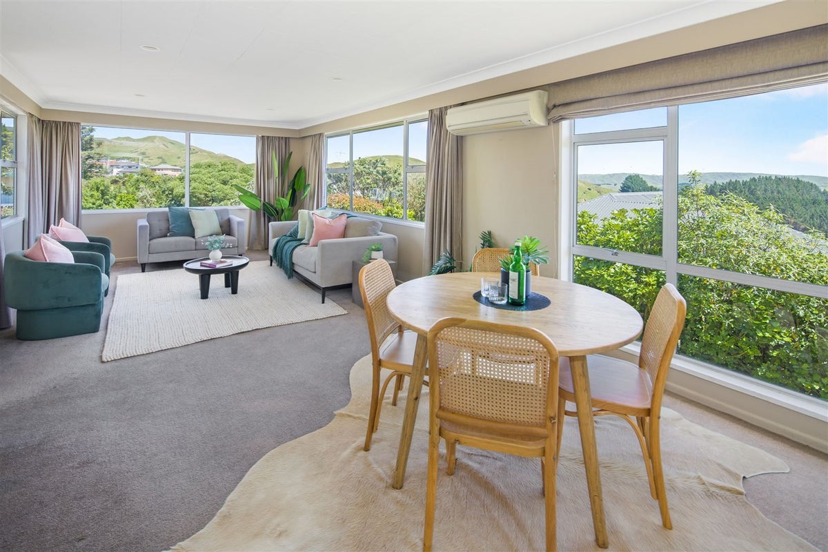 27 Lomita Road, Johnsonville, Wellington - Carousel 1