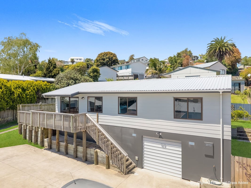 47B Meander Drive, Welcome Bay, Tauranga - Carousel 1