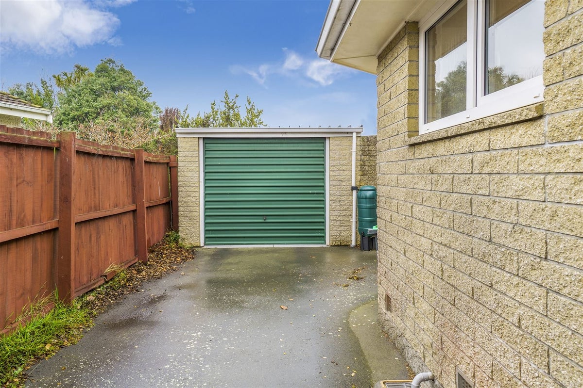 23 Jenkins Avenue, Redwood, Christchurch - Carousel 17