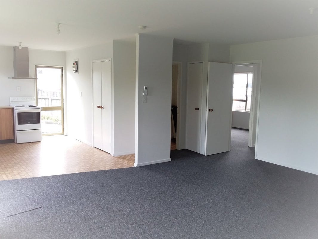 1/48 Greenpark Road, Penrose, Auckland - Carousel 2