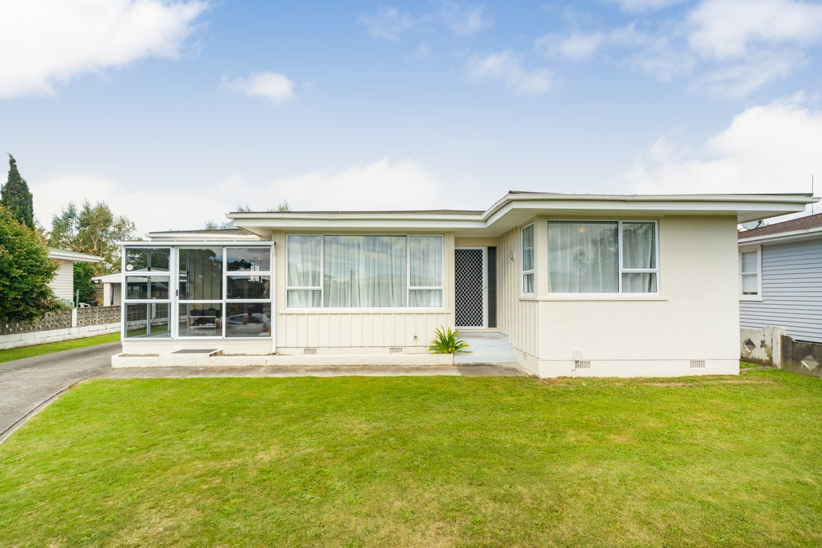 44 Holdsworth Avenue, Milson, Palmerston North - Carousel 19