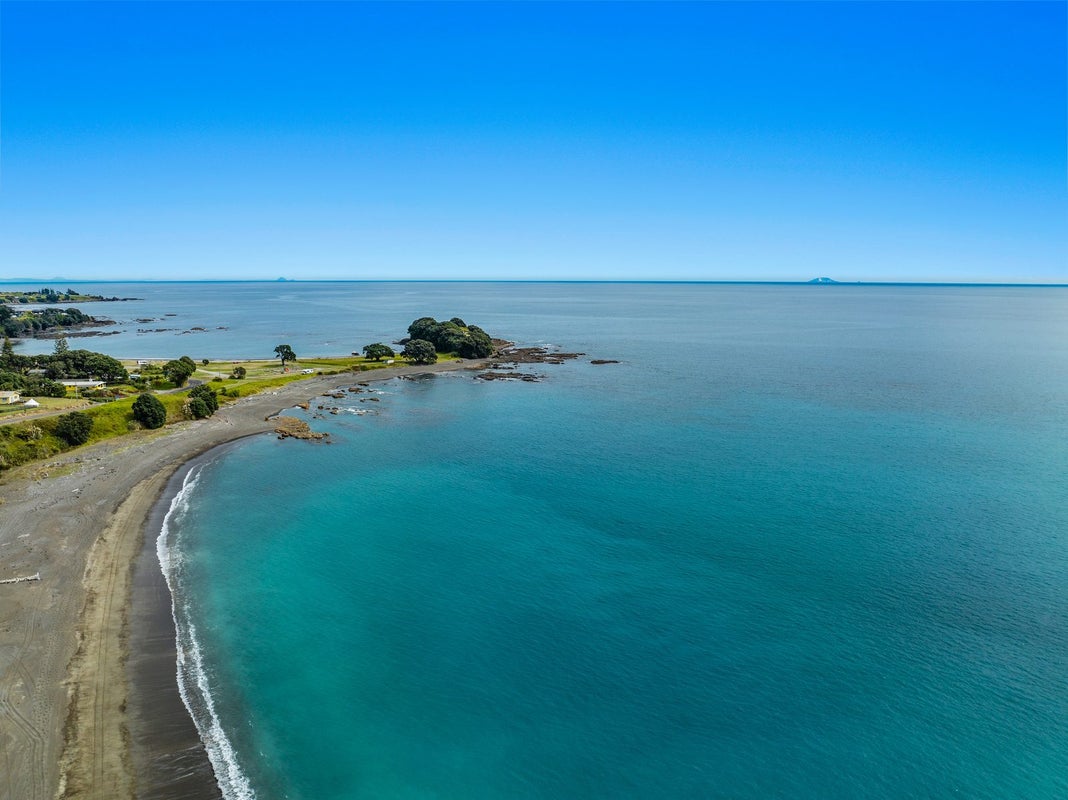 6944 State Highway 35, Te Kaha, Te Kaha - Carousel 32