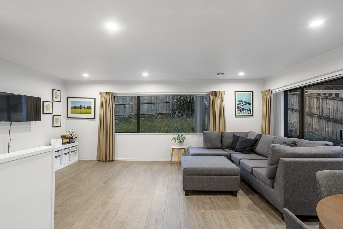 686B East Coast Road, Pinehill, Auckland - Carousel 2