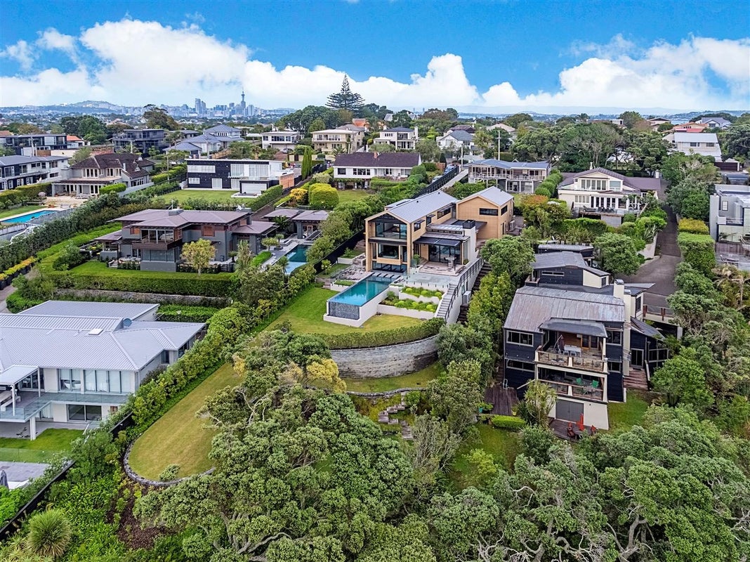 24 Seacliffe Avenue, Belmont, Auckland - Carousel 18
