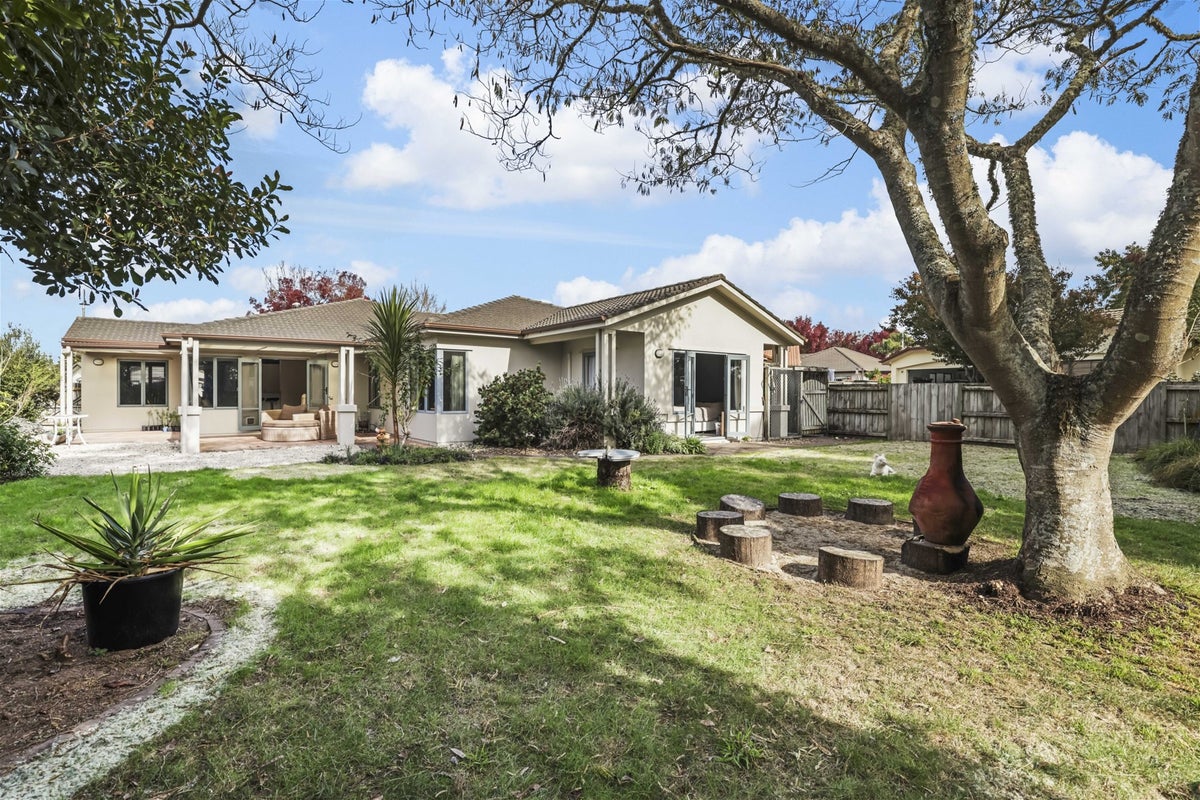 12 Gallery Grove, Flagstaff, Hamilton - Carousel 4