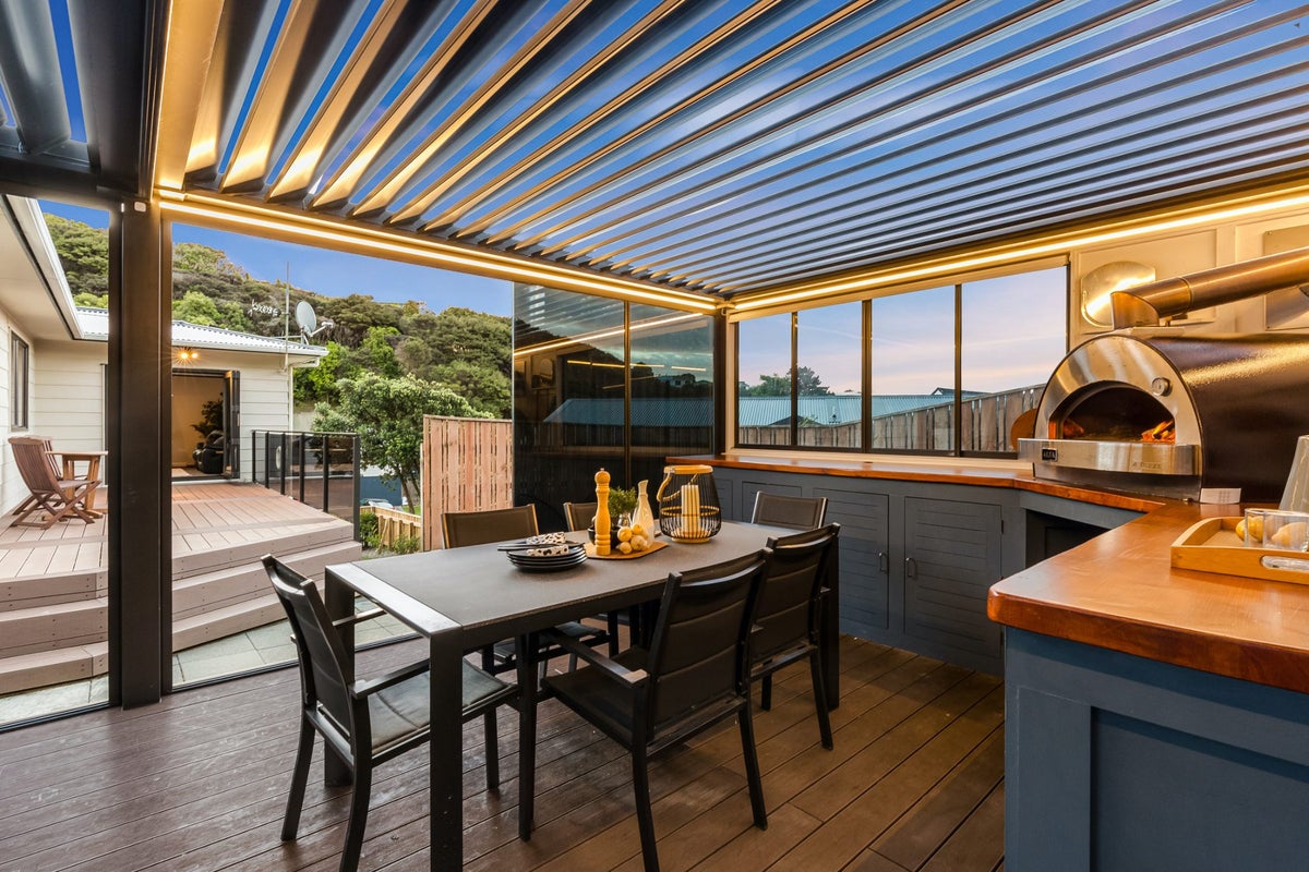 76 Omapere Street, Whitby, Porirua - Carousel 2