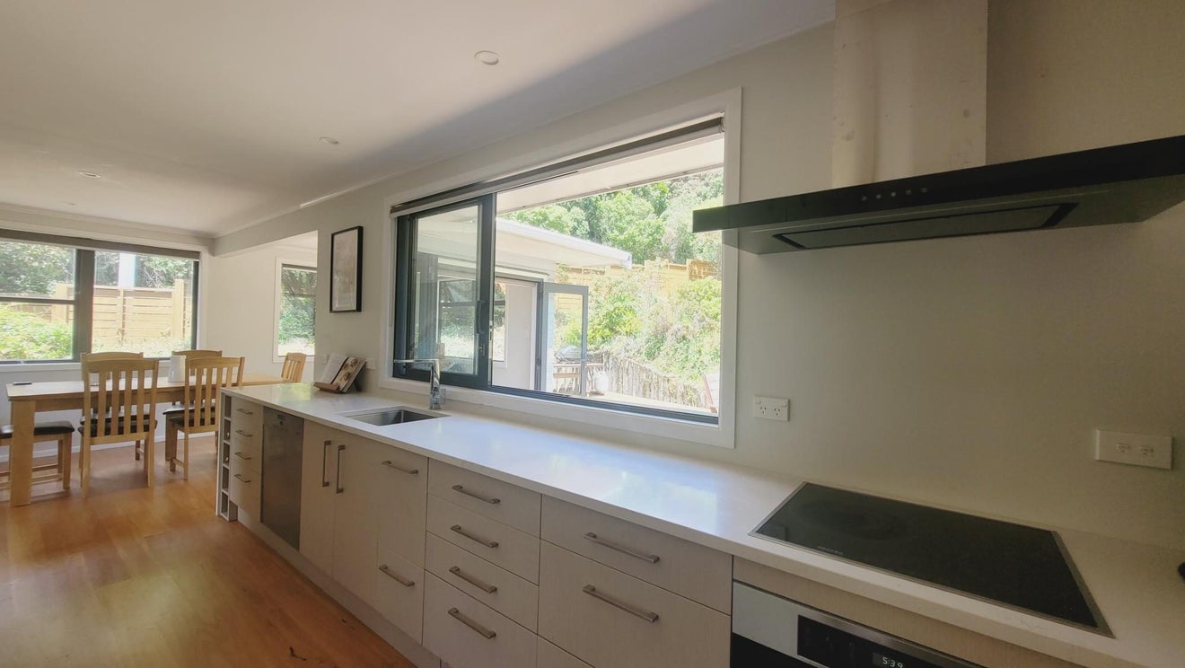 12 Taupo Crescent, Plimmerton, Porirua - Carousel 2