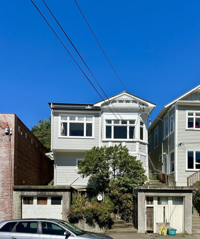 1 Manley Terrace, Newtown, Wellington - Carousel 1