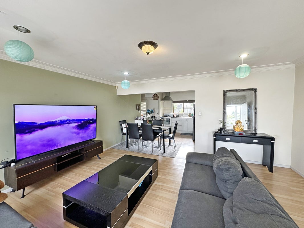 3/2 Avis Avenue, Papatoetoe, Auckland - Carousel 2