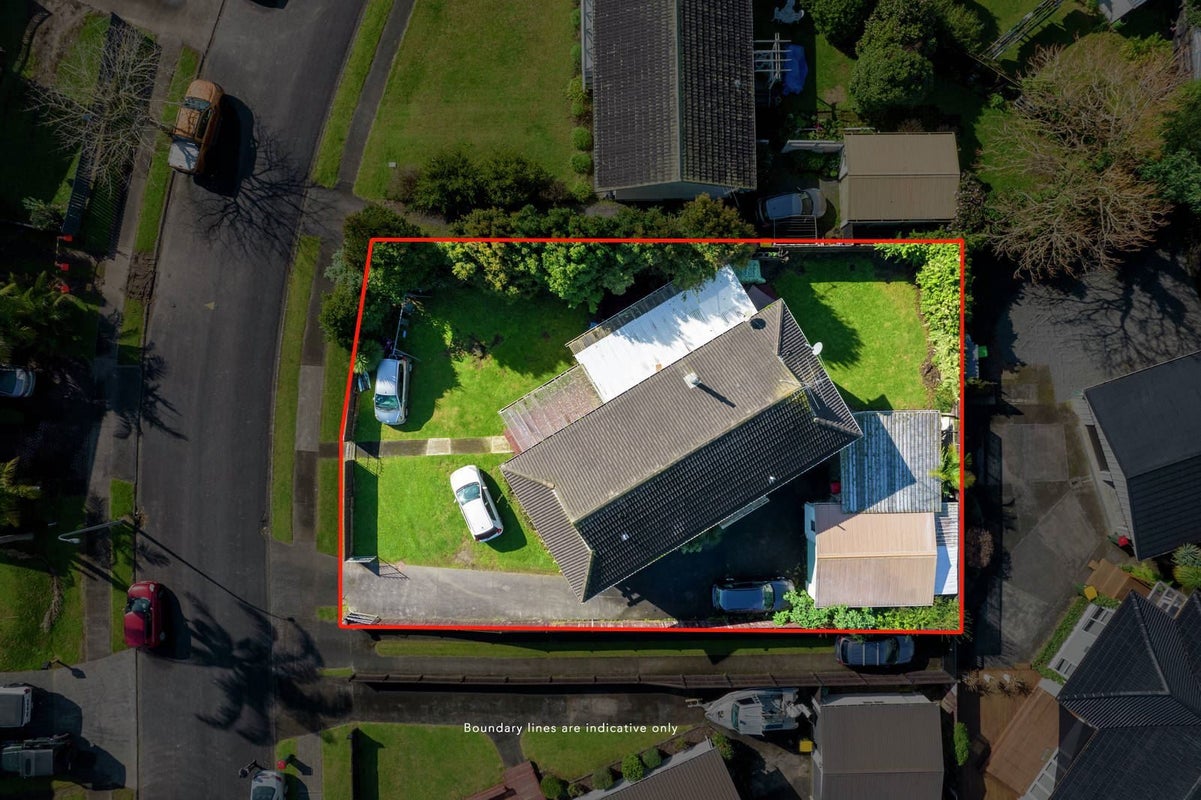 12 Pinehurst Place, Wattle Downs, Auckland - Carousel 2