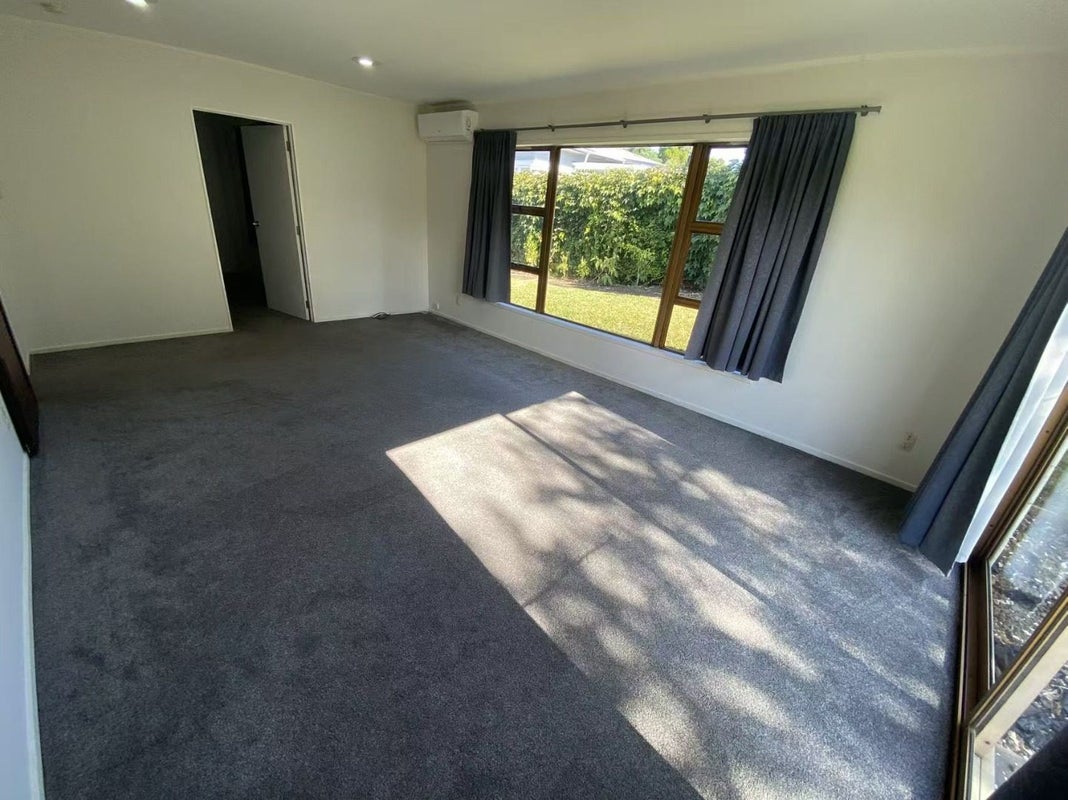 1/26 Wattle Street, New Lynn, Auckland - Carousel 2