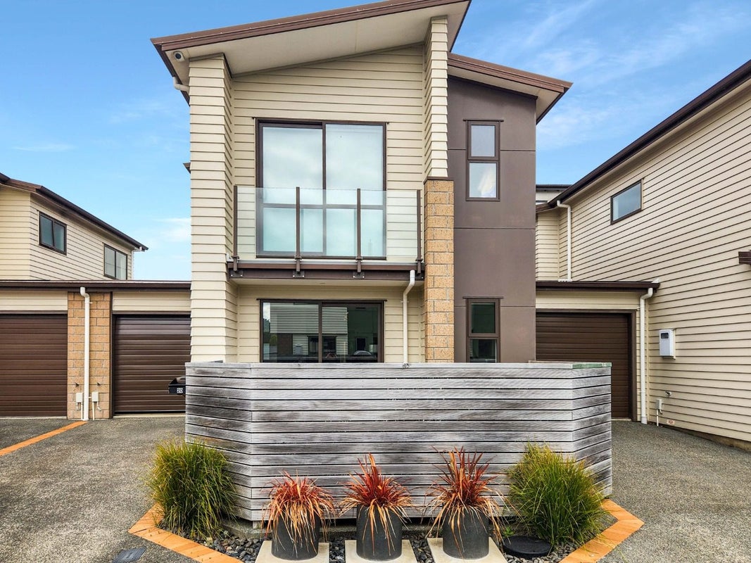20 Latimer Way, Petone, Lower Hutt - Carousel 1