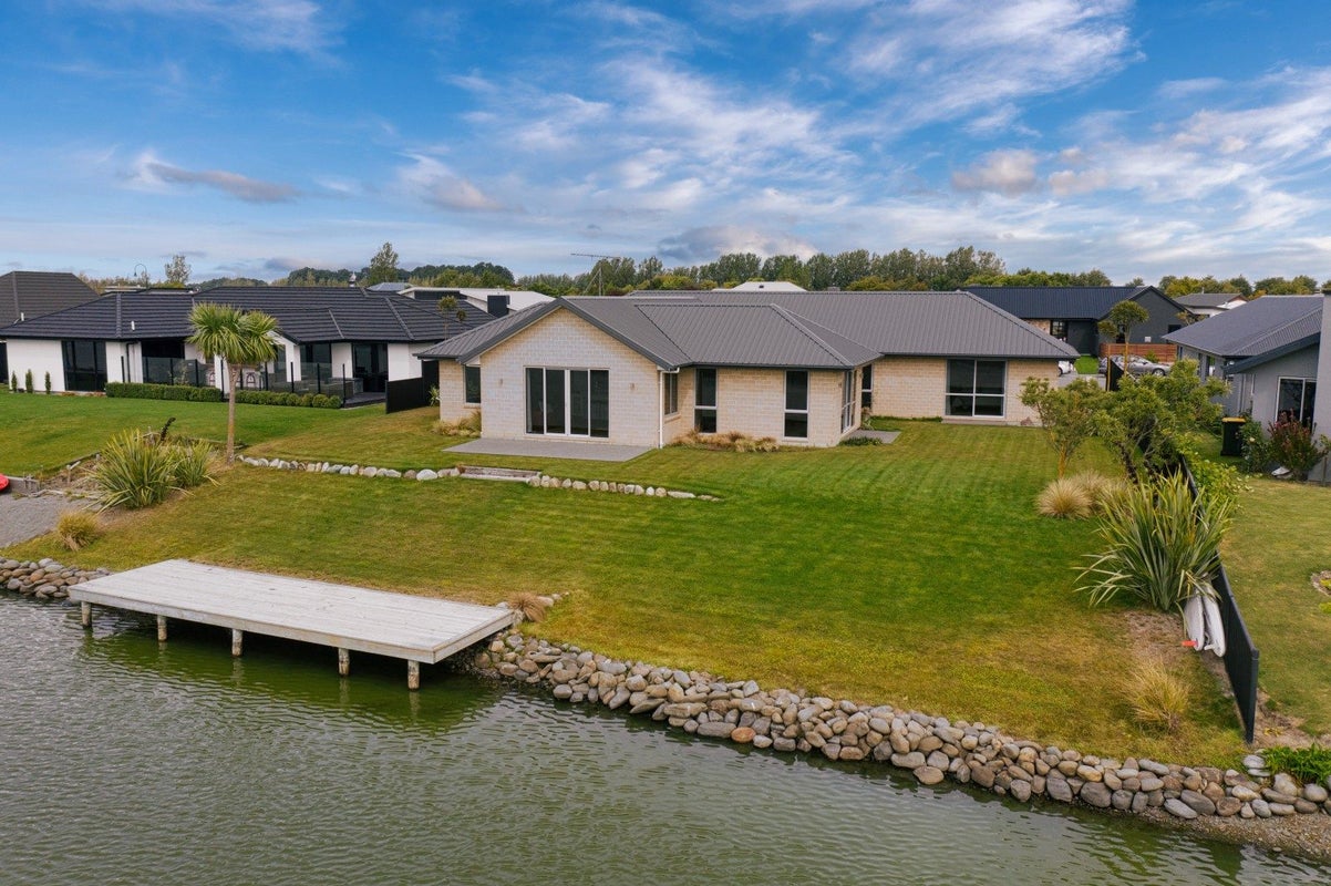 23 Torbay Avenue, Huntingdon, Ashburton - Carousel 1