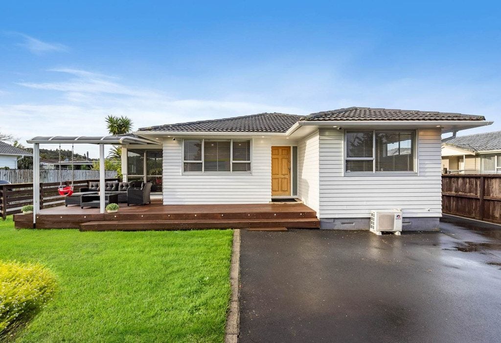 22 Tabitha Crescent, Henderson, Auckland - Carousel 1