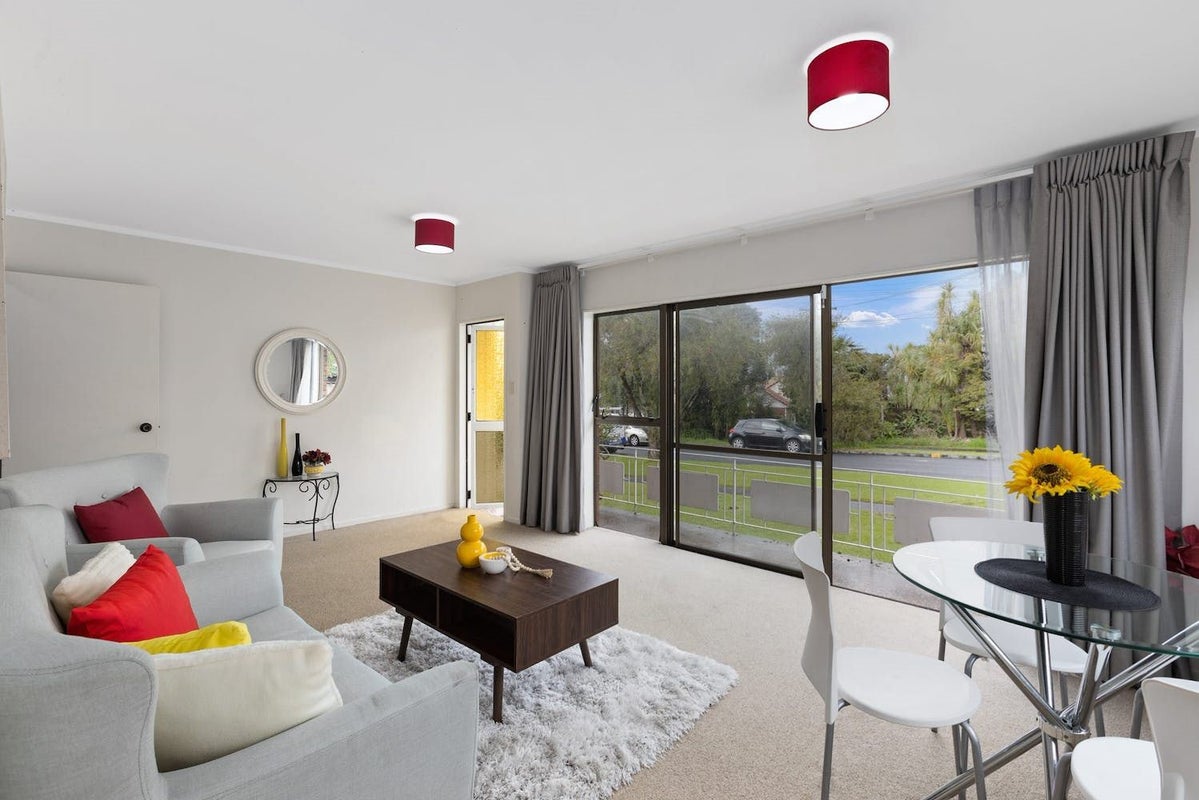 1/20 Akehurst Avenue, New Lynn, Auckland - Carousel 2