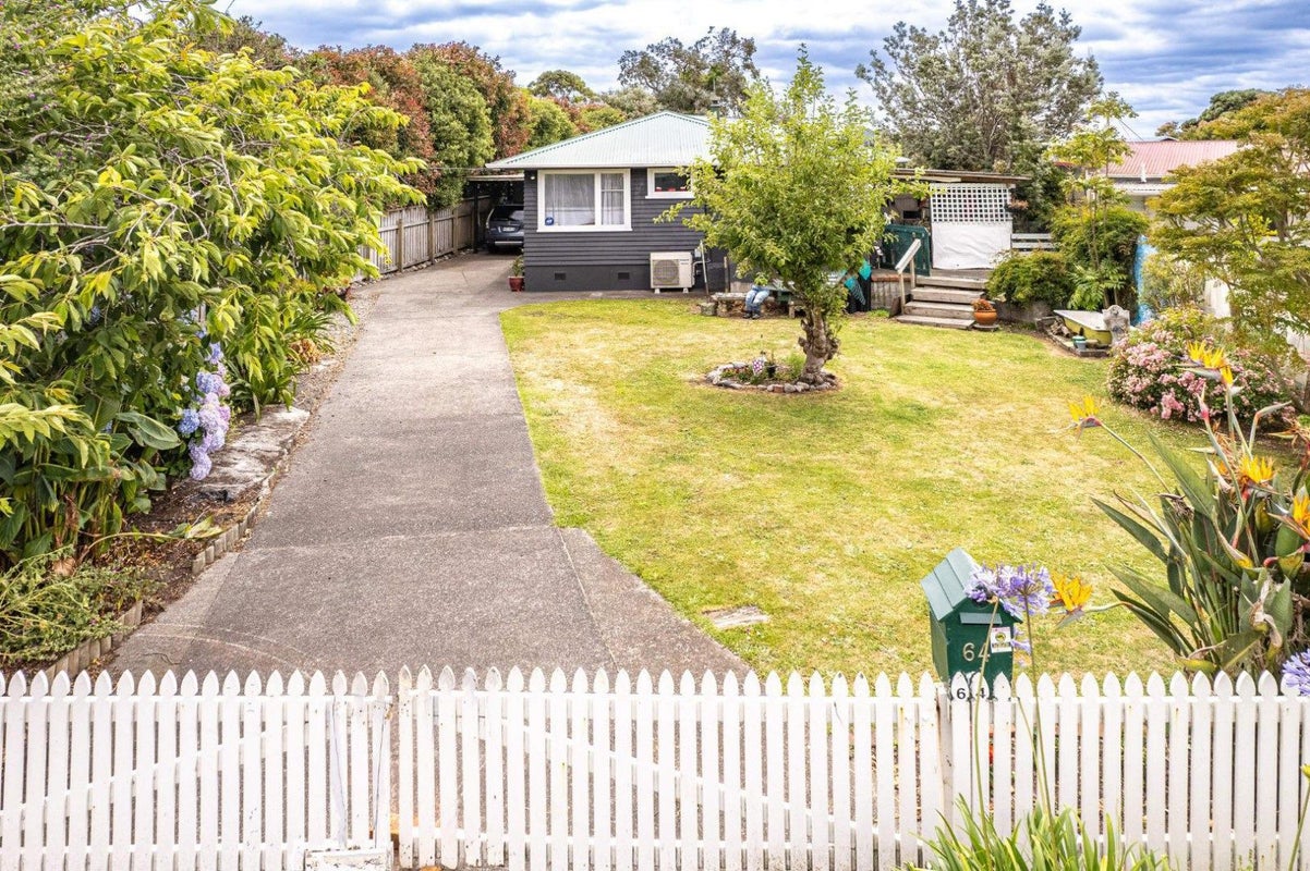 64 Wikitoria Road, Putiki, Whanganui - Carousel 1