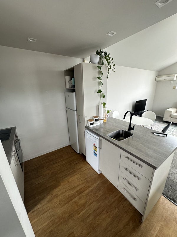 2/473 Barbadoes Street, Edgeware, Christchurch - Carousel 2