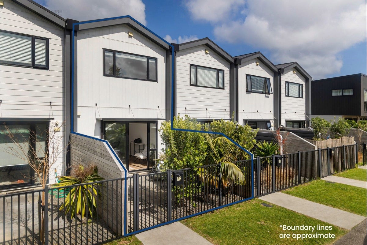 2C Stokes Avenue, Te Atatu Peninsula, Auckland - Carousel 1