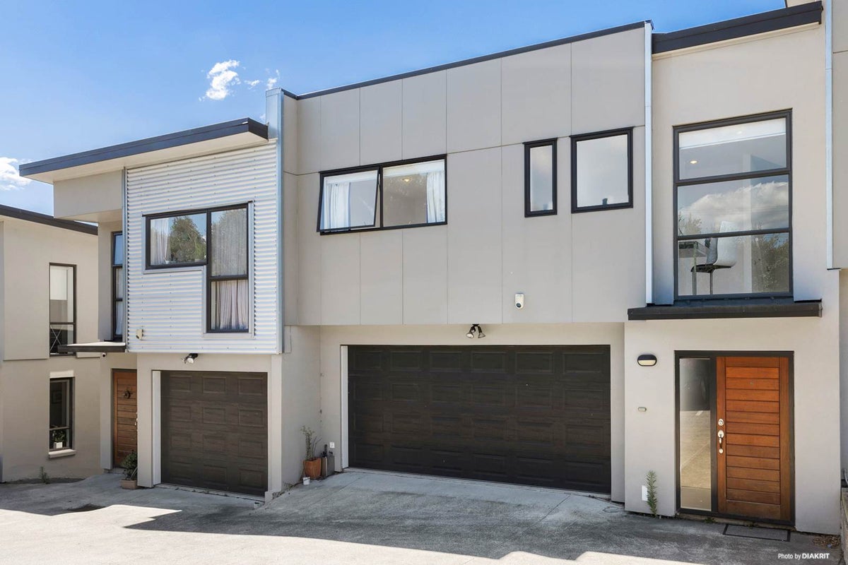 7/12 Schnapper Rock Road, Schnapper Rock, Auckland - Carousel 2