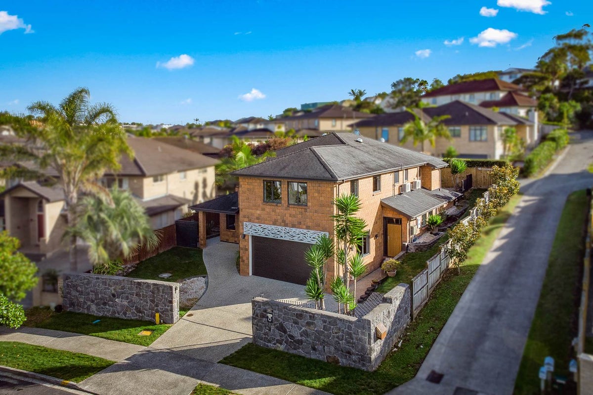 86 Killybegs Drive, Pinehill, Auckland - Carousel 2
