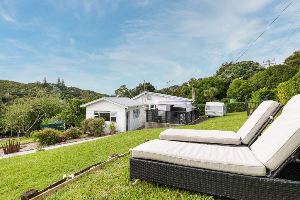 95 Fairview Crescent, Ōmiha, Waiheke Island - Carousel 2